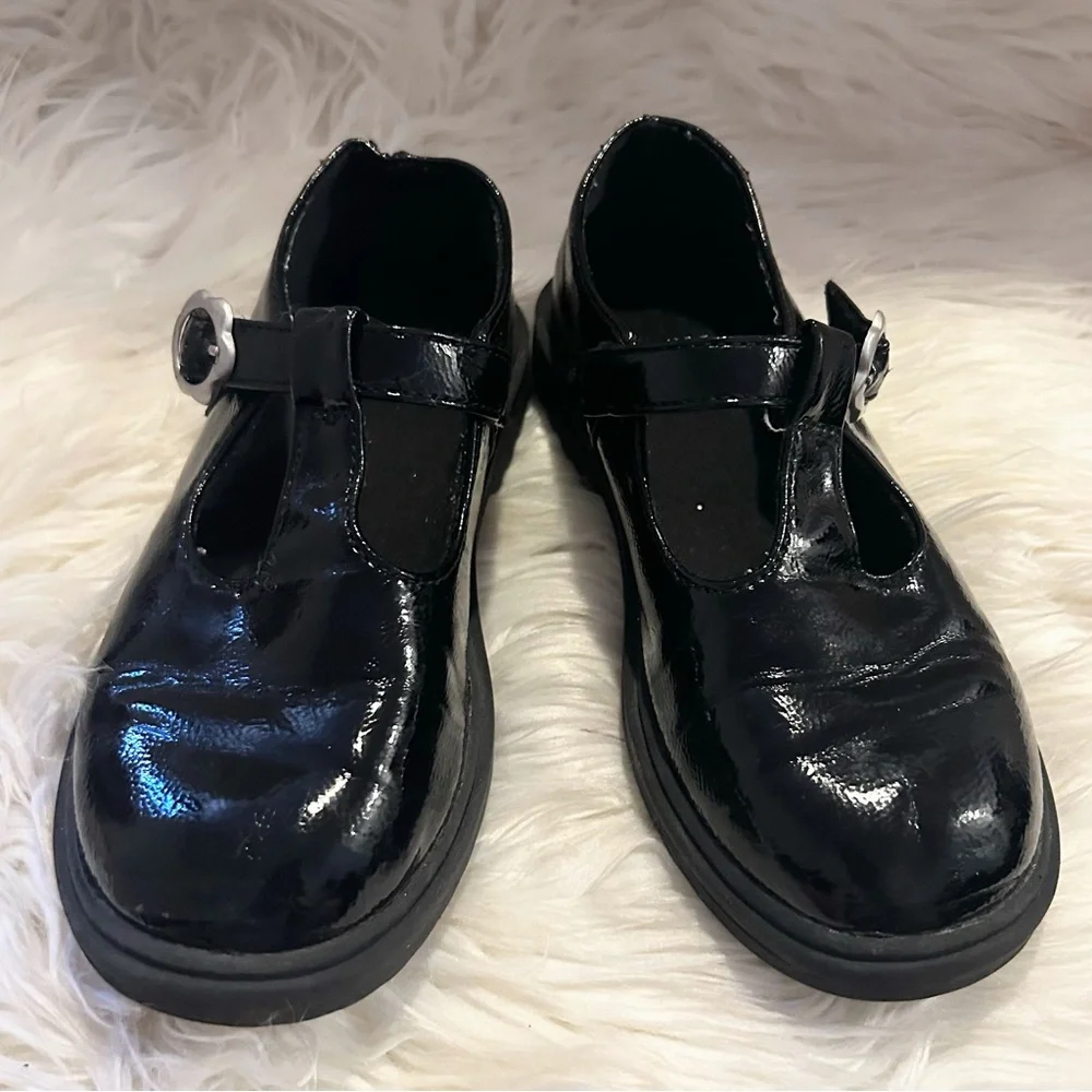 Old Navy Mary Jane Shoes